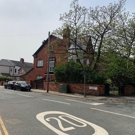 Be My Guest Liverpool - Ground Floor Apartment With Parking Εξωτερικό φωτογραφία